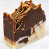 Savon Épure Naturel artisanal brun et crème, vue de côté