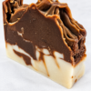 Savon Épure Naturel artisanal brun et crème, vue de trois quarts