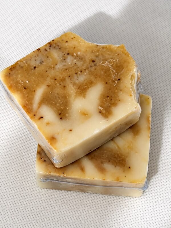 Savon artisanal Racine de Lumière beige et doré, marbré