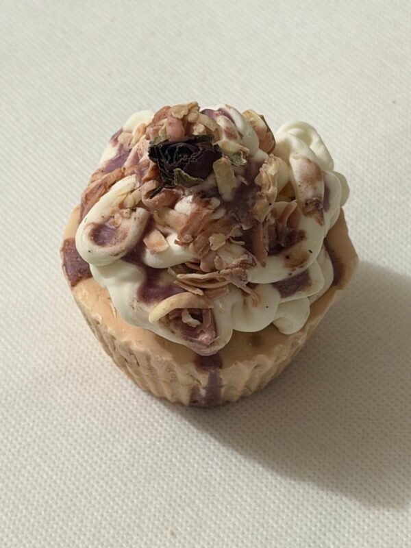 Savon Cupcake Rose de Soie artisanal, vue de dessus